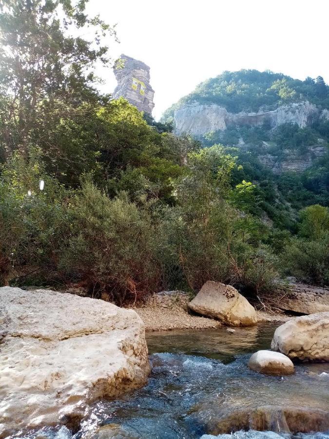 La Canopee Barret-sur-Meouge المظهر الخارجي الصورة
