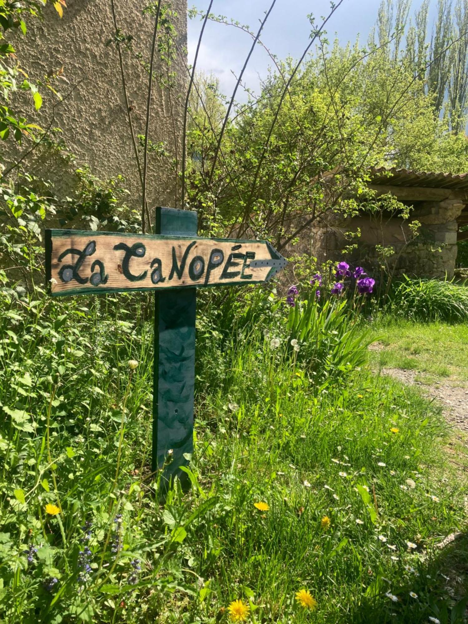 La Canopee Barret-sur-Meouge المظهر الخارجي الصورة